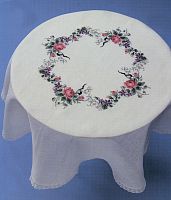 Набор для вышивания скатерти Розы и фиалки OEHLENSCHLAGER 73-44134