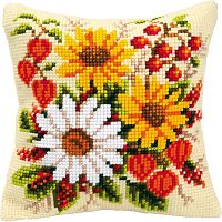 Набор для вышивания подушки Цветы и ягоды  VERVACO PN-0008757