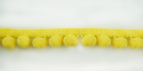 Фото тесьма с помпонами matsa цвет нежно-желтый 13 мм на сайте ArtPins.ru