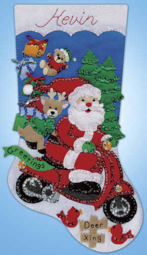 Набор для вышивания сапожка для подарков Санта на самокате  DESIGN WORKS 5239 смотреть фото
