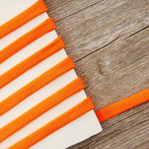 Фото шнур плоский полиэстровый цвет ярко-оранжевый 10 мм pega 842580140l4301 на сайте ArtPins.ru
