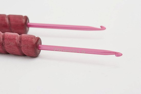 Вязальные крючки с ручкой из древесины амаранта AddiUnicorn Purpleheart