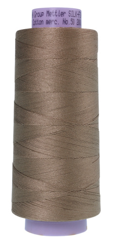 Фото нить для машинного квилтинга silk-finish cotton 50 1829 м цвет 1228 на сайте ArtPins.ru