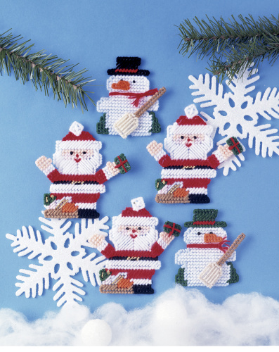 Набор для вышивания елочных украшений Санта и снеговики  DESIGN WORKS 1224 смотреть фото