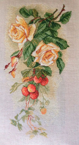 Набор для вышивания Розы и земляника по рисунку К. Кляйн Марья Искусница 06.002.42 смотреть фото