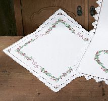 Набор для вышивания салфетки Хардангер ягоды  Permin 27-1606
