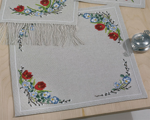 Набор для вышивания скатерти Весенние цветы смотреть фото