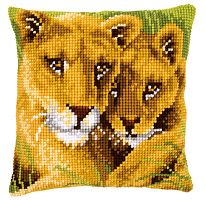 Набор для вышивания подушки Лев с львенком VERVACO PN-0145970