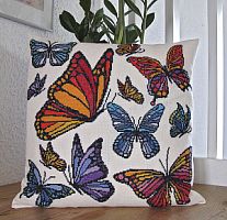 Набор для вышивания подушки Бабочки  Haandarbejdets Fremme 20-6941