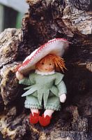 Набор для шитья вальдорфской куклы Мальчик-гриб De Witte Engel A43100