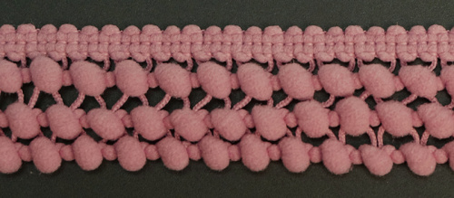 Фото тесьма с помпонами трехрядная пепельно-розовая cmm sew & craft 6000/3/52 на сайте ArtPins.ru