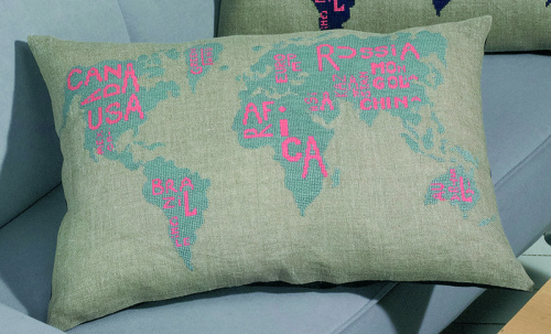 Набор для вышивания подушки Карта мира - серо-голубой смотреть фото