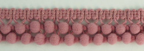 Фото тесьма с помпонами двурядная пепельно-розовая cmm sew & craft 6000/2/52 на сайте ArtPins.ru