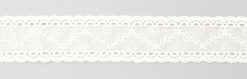 Фото шитье-вышивка на батисте iemesa 25 мм длина 13.8 м 100% хлопок белый - 19750/01 на сайте ArtPins.ru